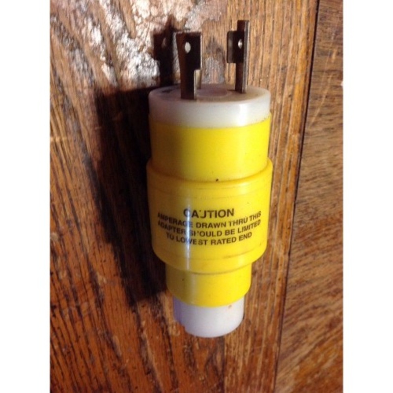 Marinco – 20AMP Male – 15AMP Female